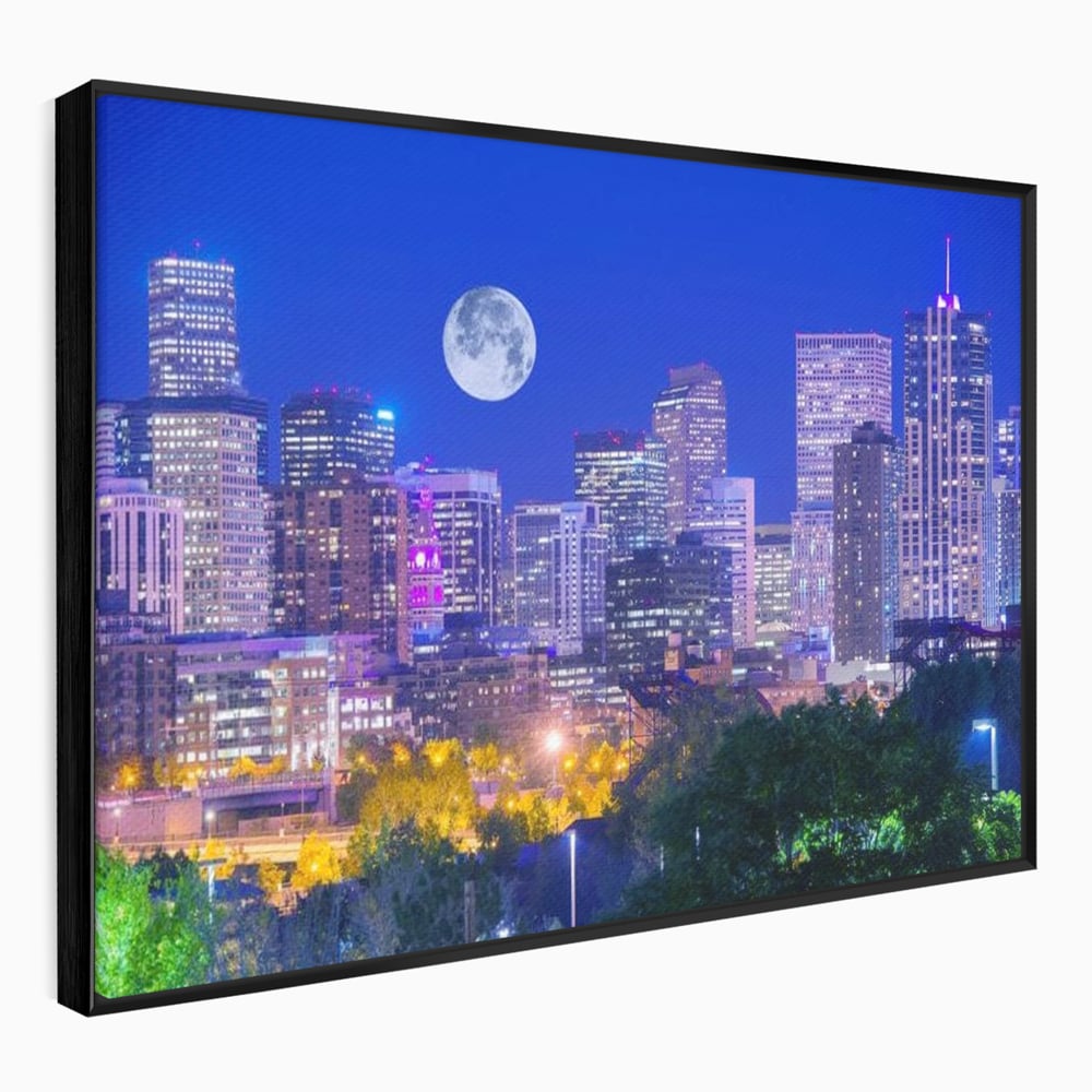 Tablou canvas cu tablou canvas cu peisaj urban nocturn si luna plina, in rama de aluminiu negru